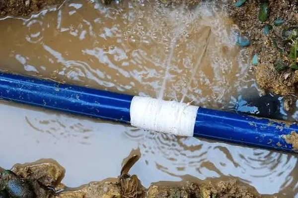 Emergency plumbing repair for pressurized cracked water pipe spray in West Valley City UT